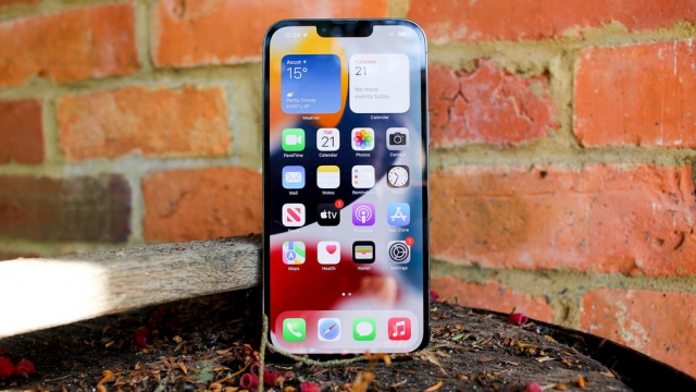 Does the iPhone 13 Or 13 Pro Last Longer?