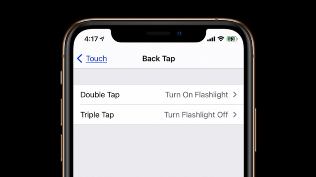 How to Turn Off the Flashlight on an iPhone 12